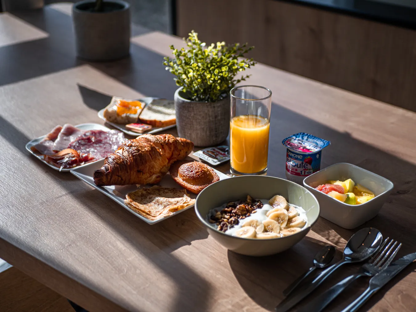 Petit-déjeuner mis en scène par Le Studio Marketing